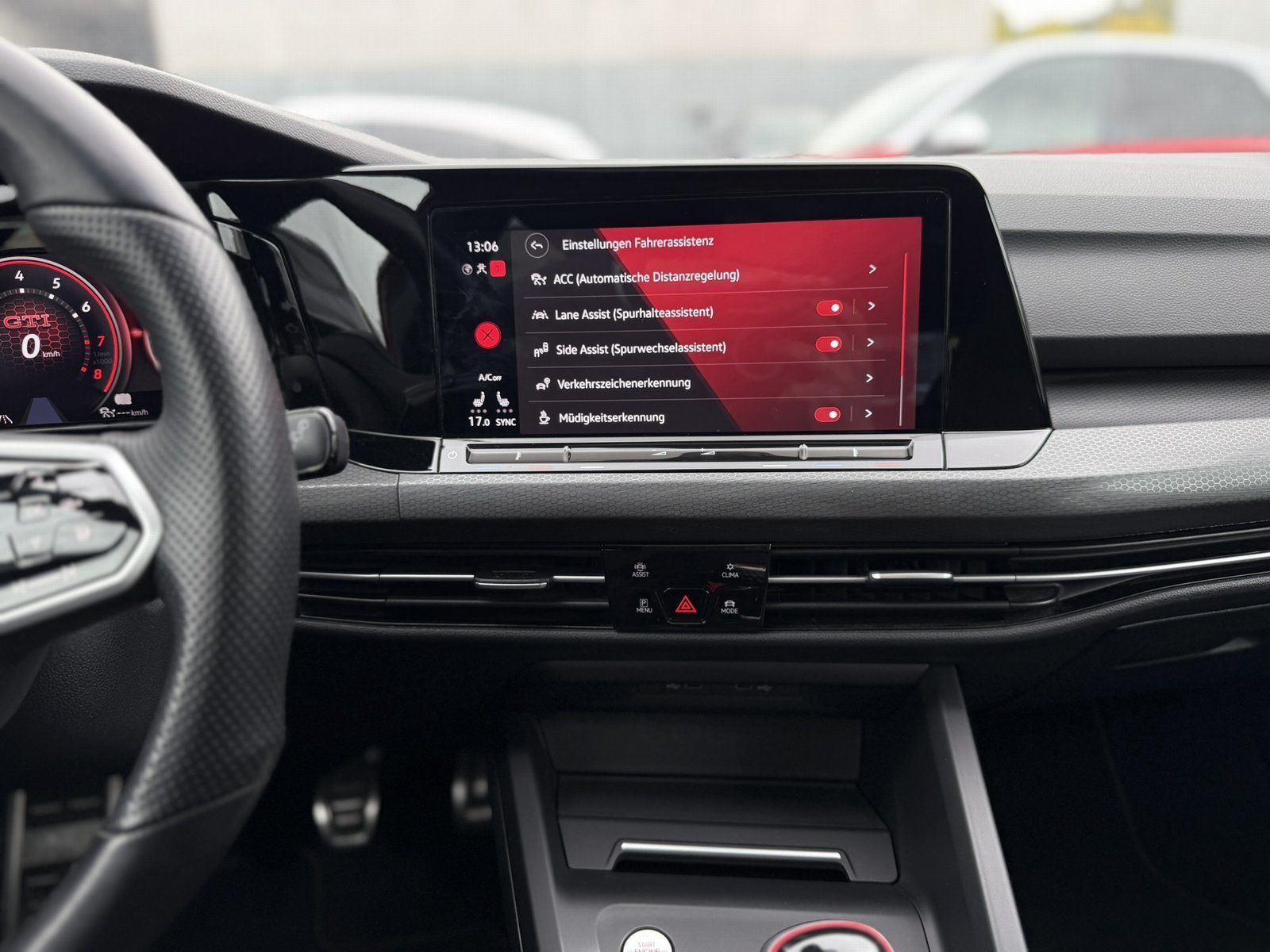 Fahrzeugabbildung Volkswagen GTI*VIII*2.0TSI*PANO*MATRIX*KEYLESS*AMBIENTE*NAV