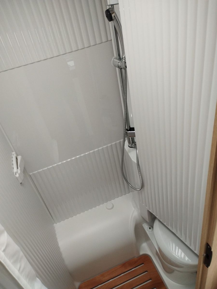 Fahrzeugabbildung Sunlight Adventure V 66 Automatik, Dörr Edition, TV