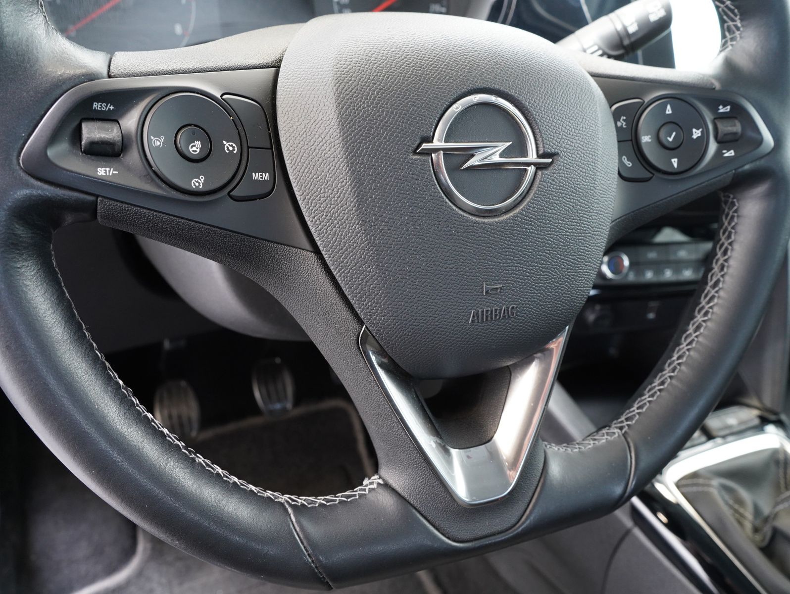 Fahrzeugabbildung Opel Corsa F 1.2 Turbo Edition DAB/LED/PDC/KAMERA/SHZ