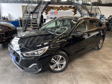 Hyundai i30 cw Premium *ACC*KAMERA*NAVI*SHZ*TEM*TOUCH*