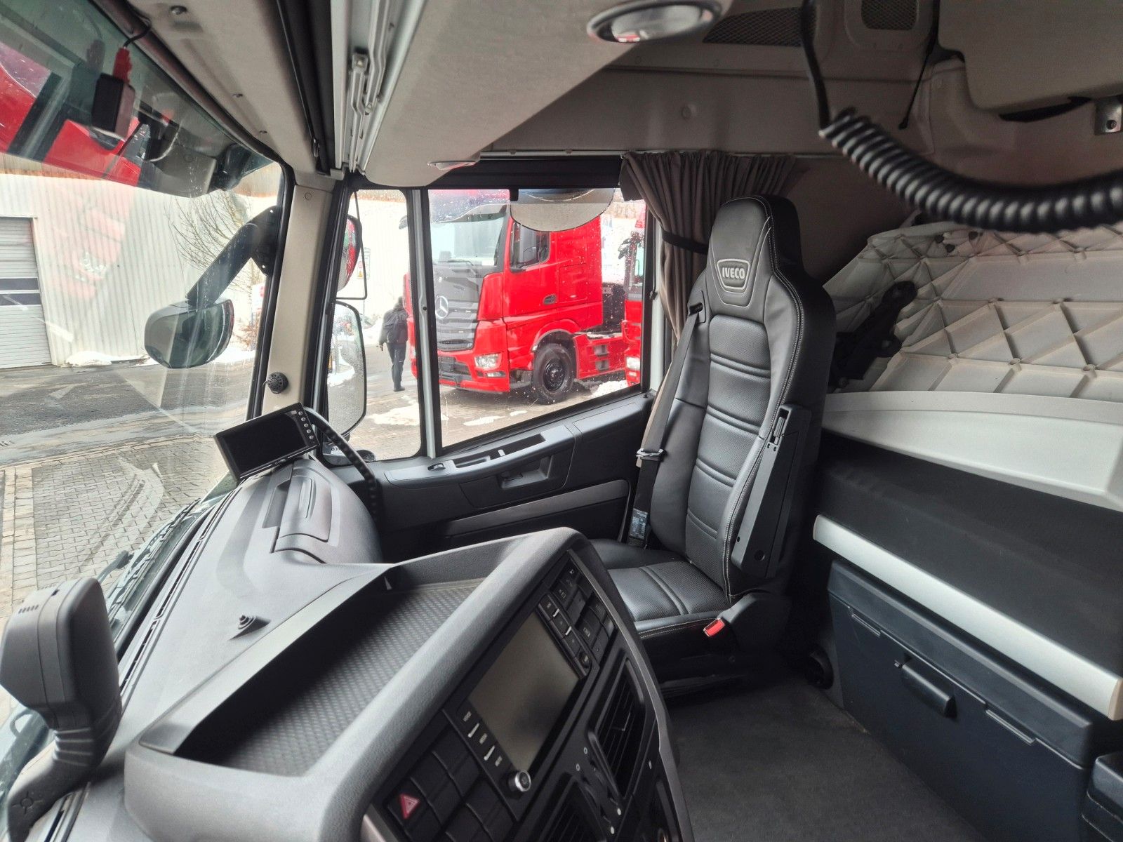 Fahrzeugabbildung Iveco Stralis AS440S46T/P NG LNG Standklima Intarder