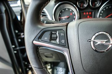 Fahrzeugabbildung Opel Mokka 1.4 Turbo Automatik EDITION NAVIGATION PDC