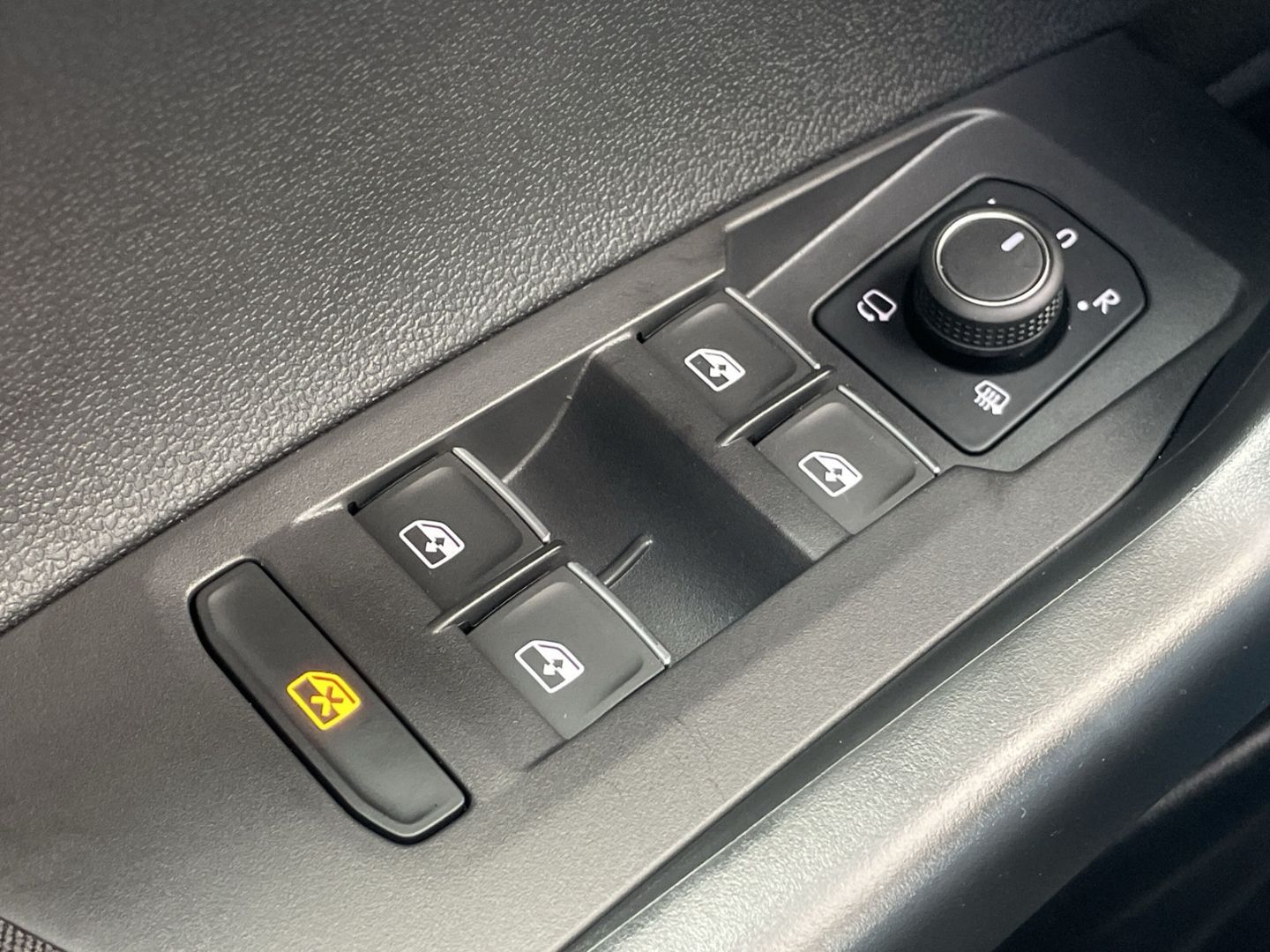 Taigo R-Line 1.0 TSI DSG IQ.LIGHT/Kamera/Navi/AC