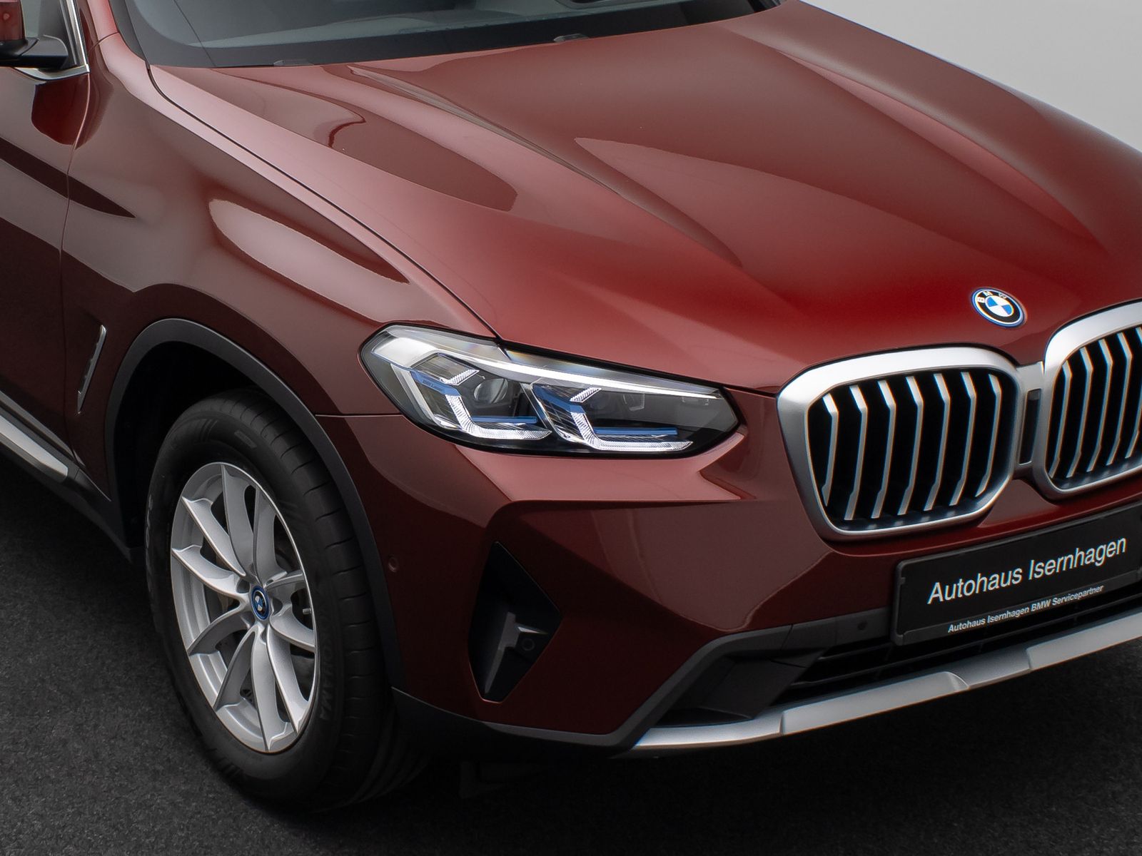 Fahrzeugabbildung BMW X3 xD30e Laser Kamera HUD DAB HiFi AHK Komfort