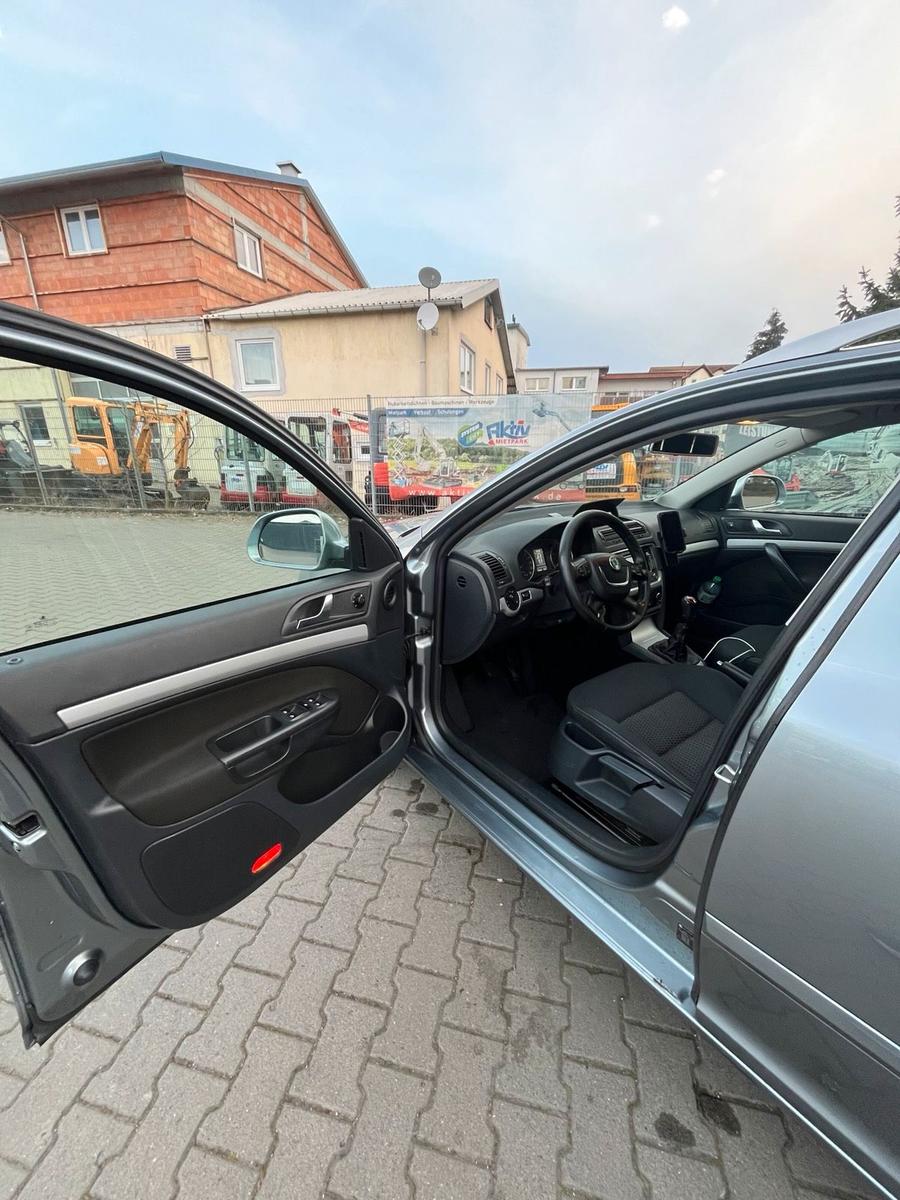 Skoda Octavia 2013 — photo 6