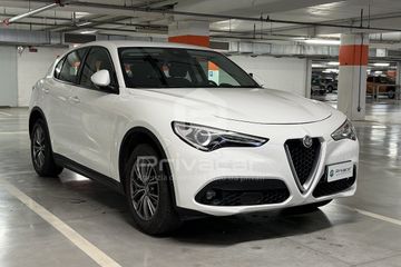 Alfa-Romeo Stelvio - 3
