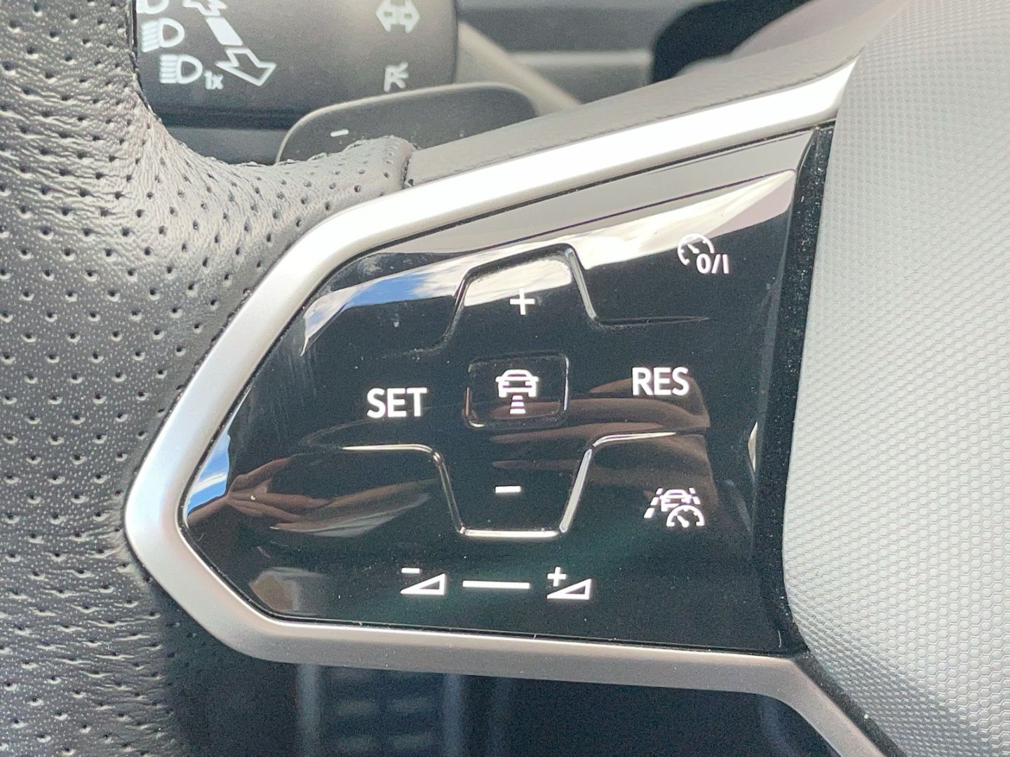 Tiguan Allspace 2.0 TDI R-Line 4Motion AHK/Pano 