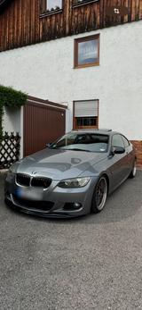 BMW E92 335i - BMW 335 aus 2010: Coupe