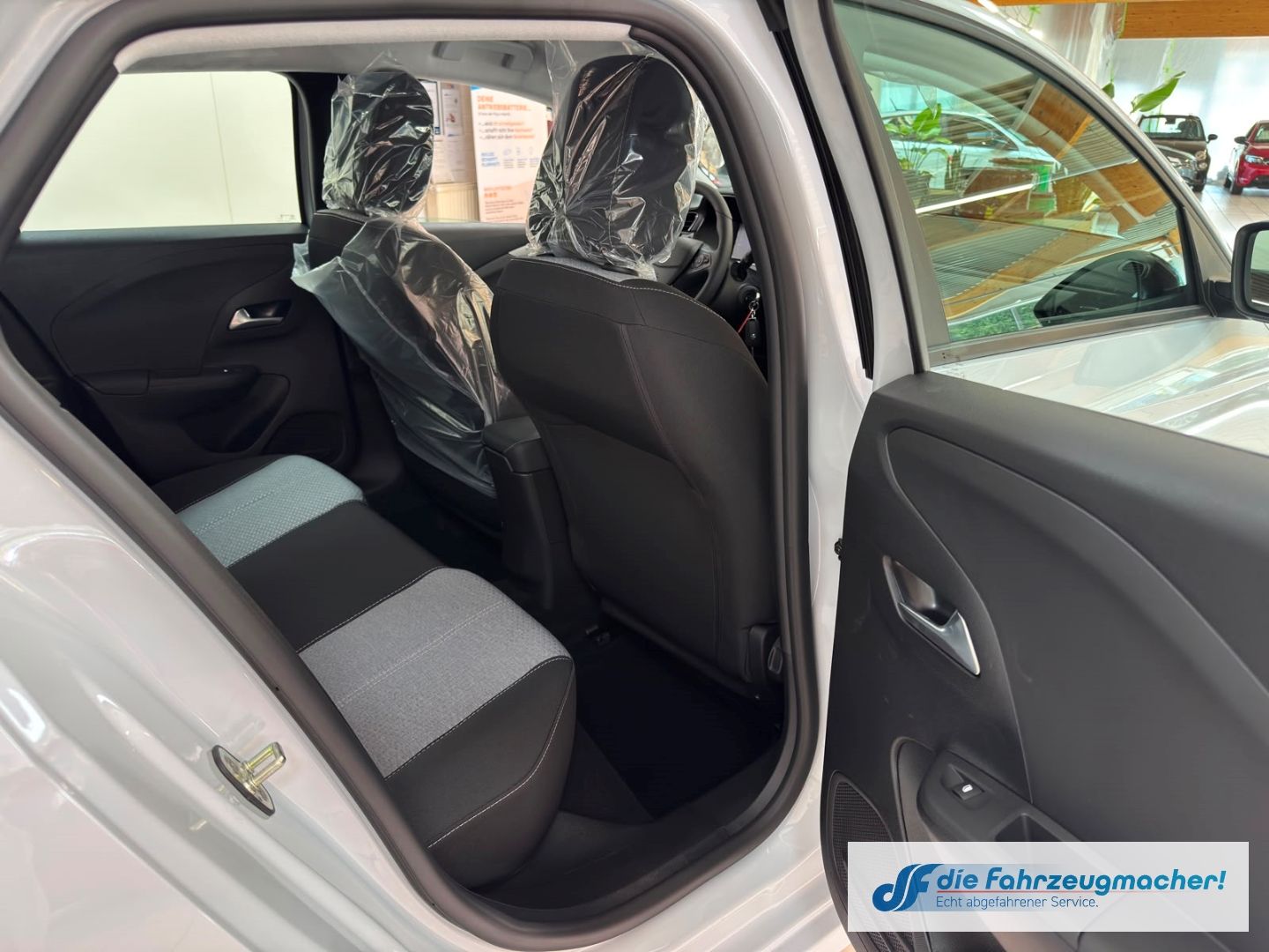 Fahrzeugabbildung Opel Corsa-e F e Edition Digitales Cockpit LED Apple
