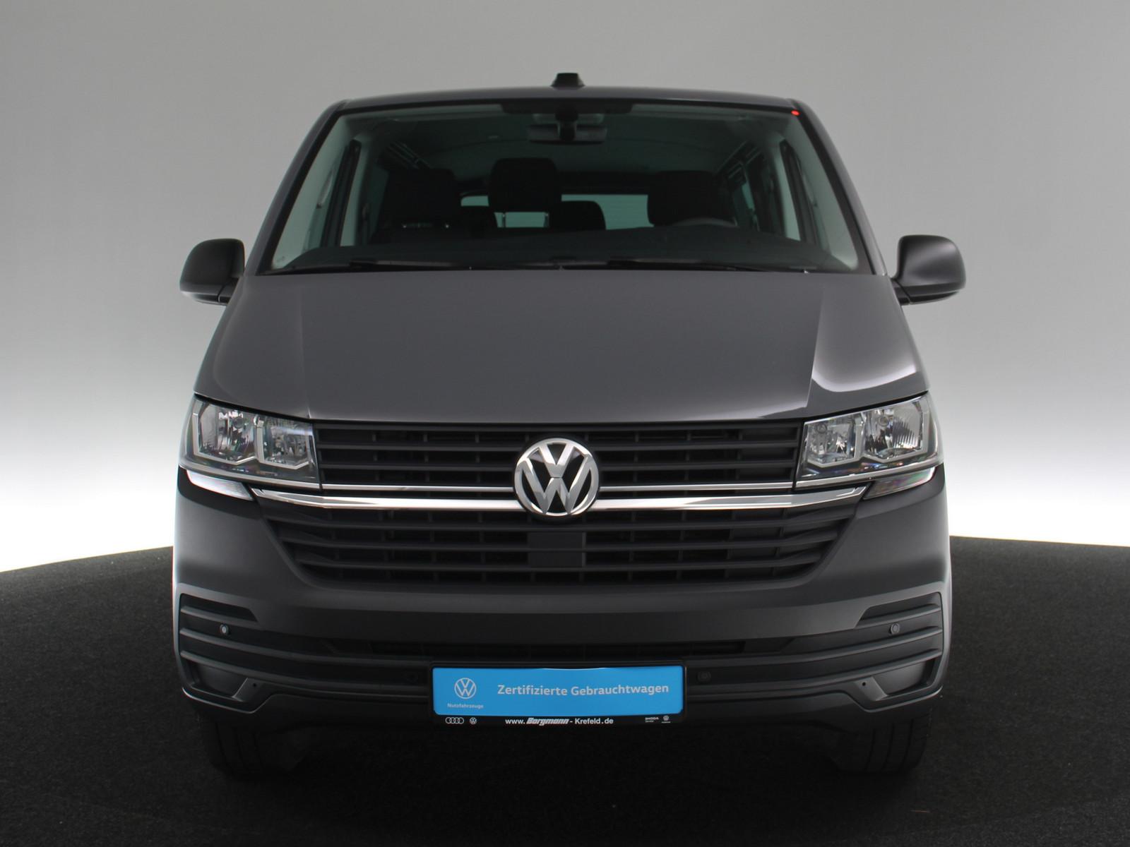 Volkswagen T6.1 Transporter Kombi 2.0 TDI lang FWD PDC