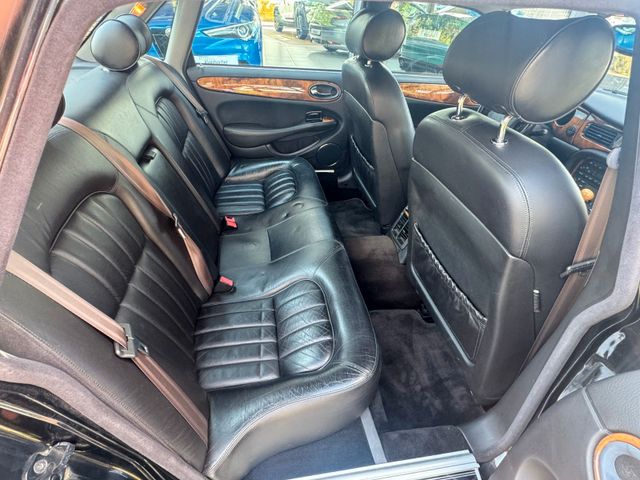 JAGUAR XJ 4.0 Sovereign