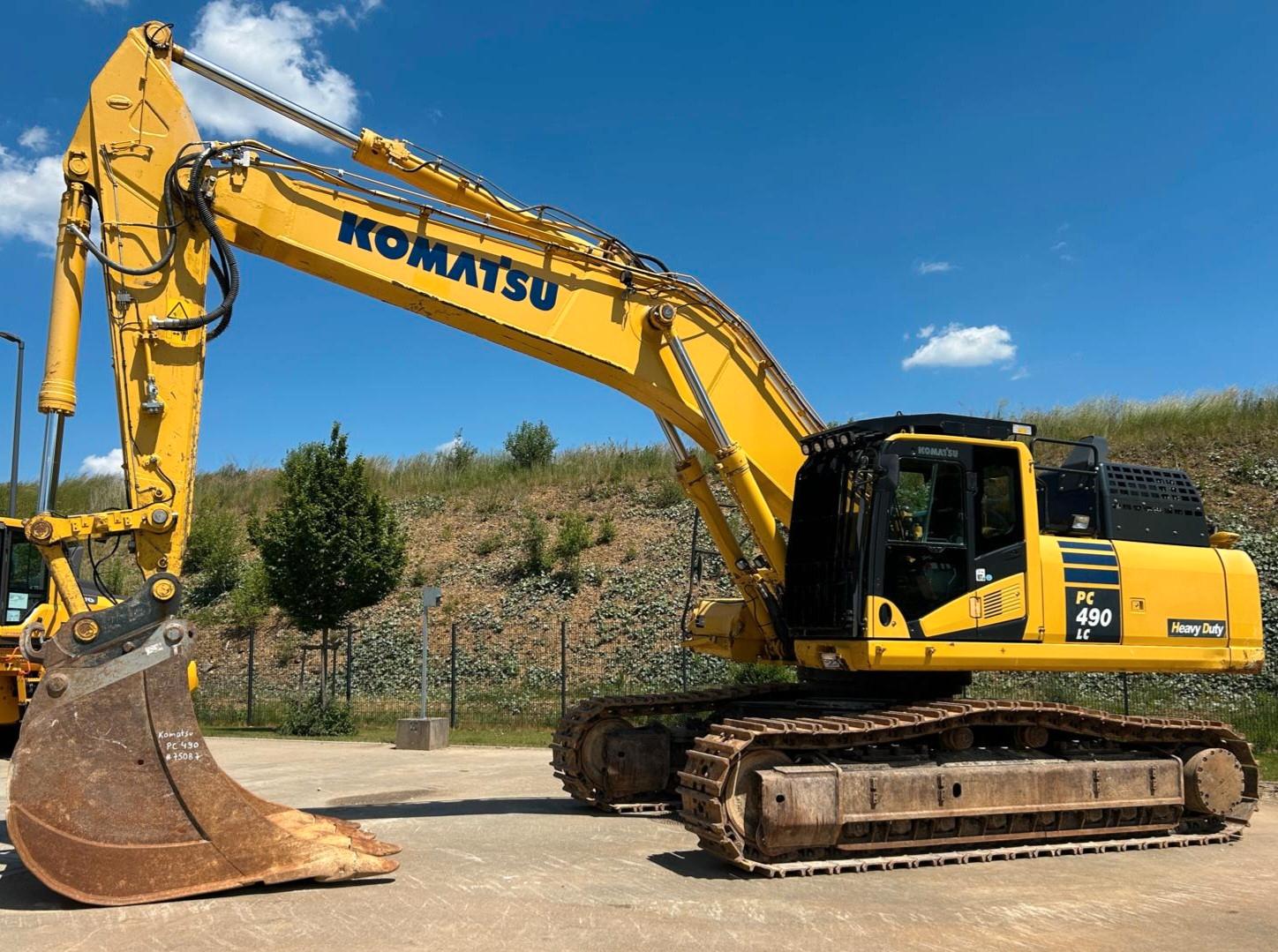 Komatsu KOMATSU PC490LC-11 (450 352 946 345 956 460 480