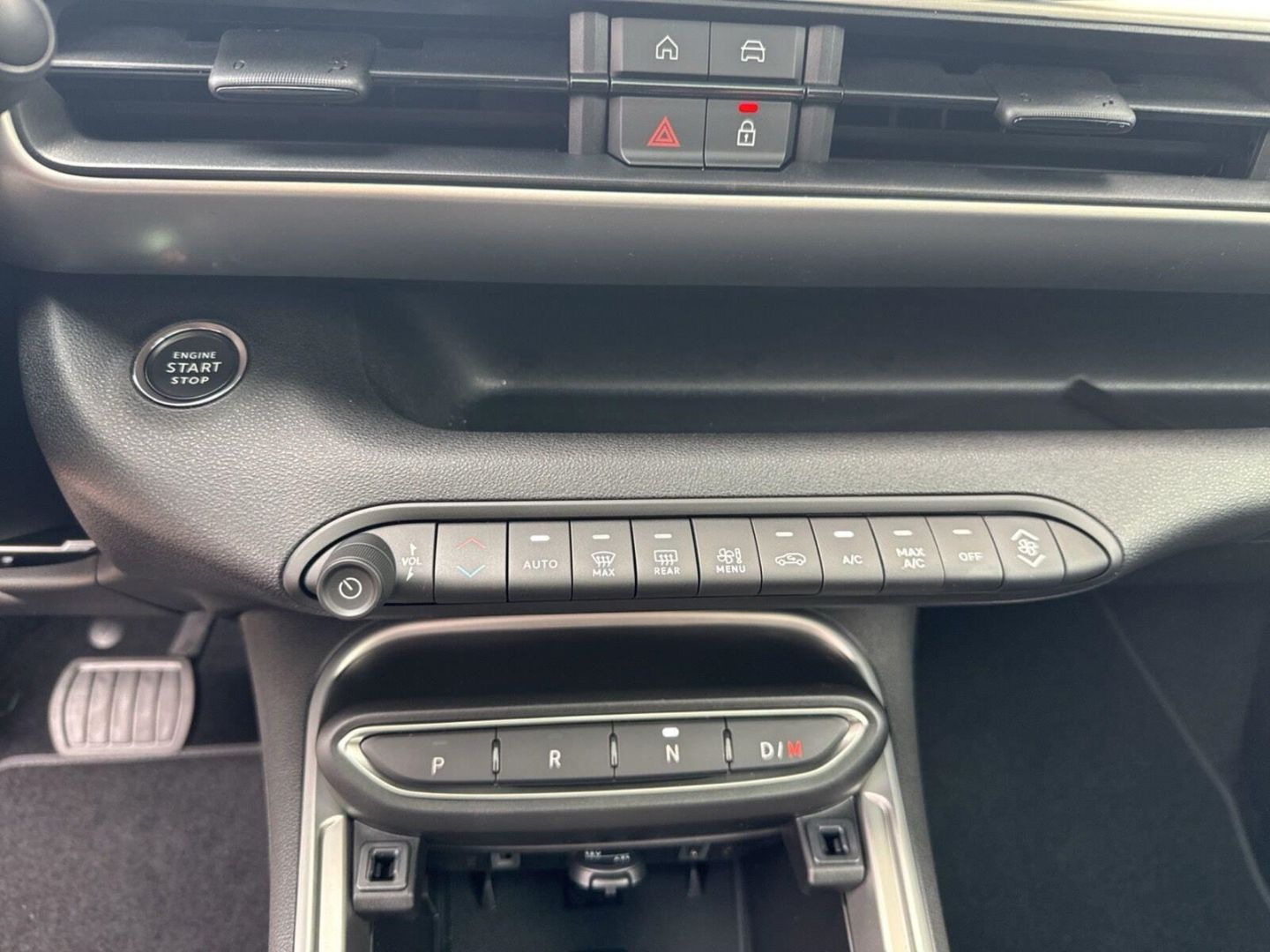 Fahrzeugabbildung Jeep Avenger Summit 1.2 MHEV -Panoramadach-MY25