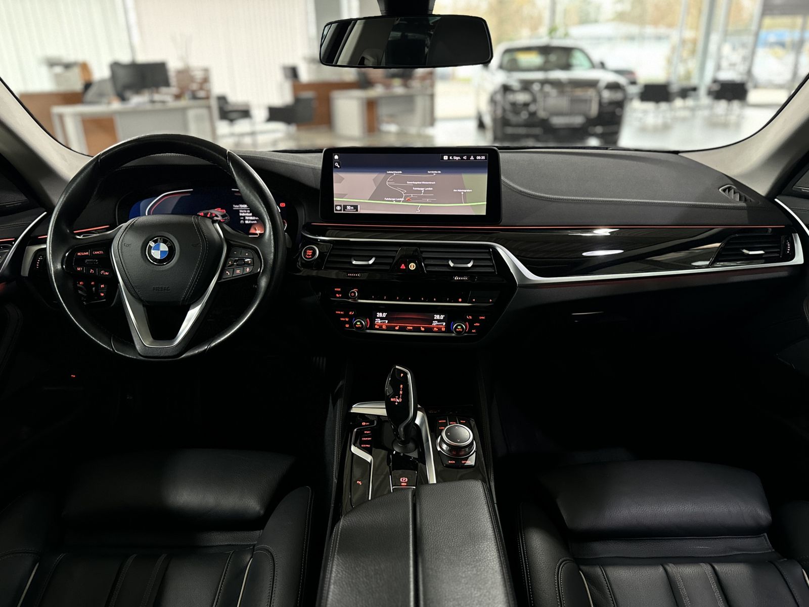 Fahrzeugabbildung BMW 540d xD Luxury Line Panorama Kamera Massage H/K