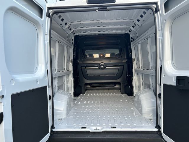 Fahrzeugabbildung Fiat Ducato H2 Kastenwagen 35 L3H2 180 Multijet Maxi