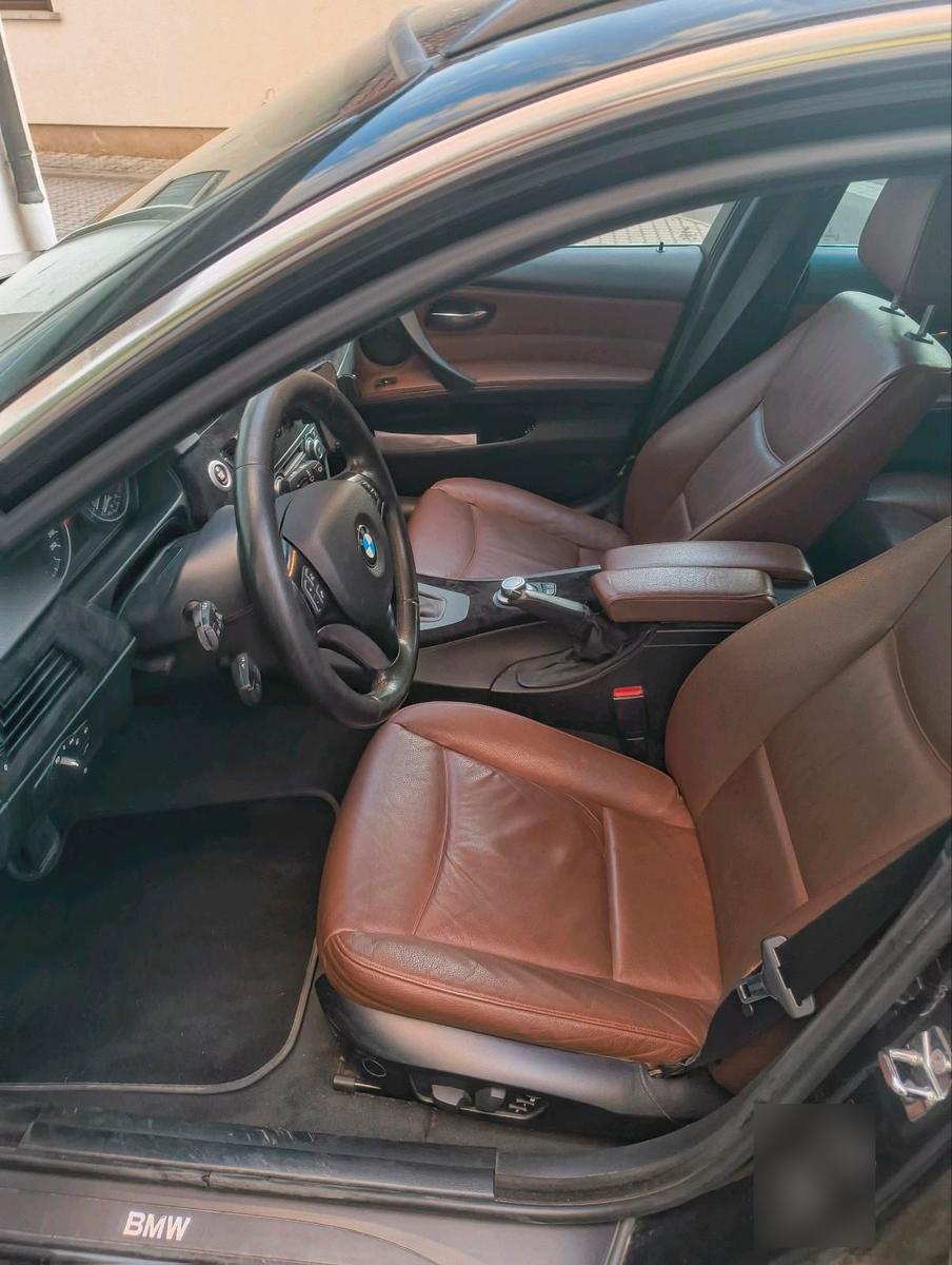 BMW 330 2006 — photo 10
