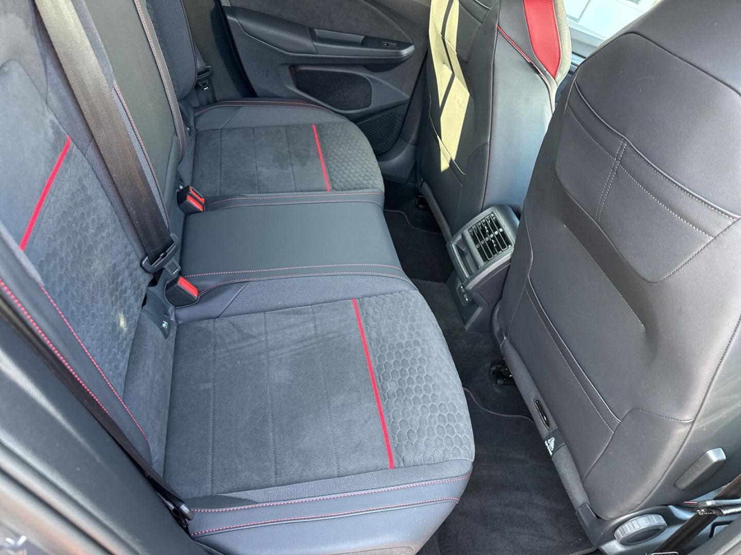 Volkswagen Golf GTI Clubsport 2,0 TSI DSG 19''Estoril Kamer, миниатюра 11