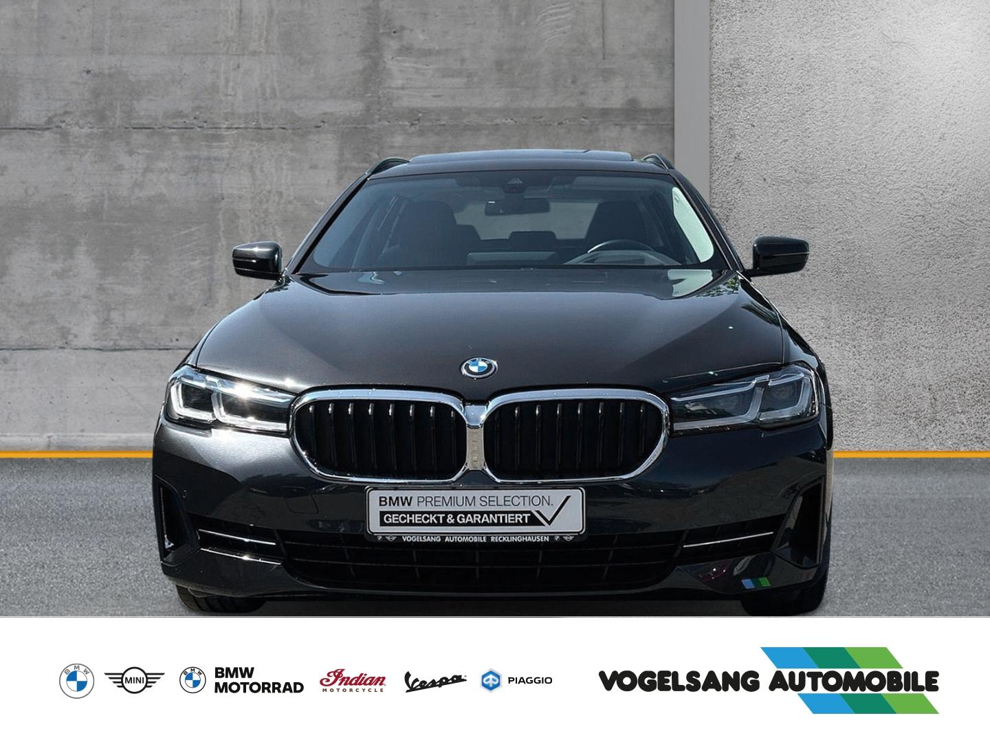 BMW 530 e Touring Panorma Komfortsitze Head-Up WLAN 