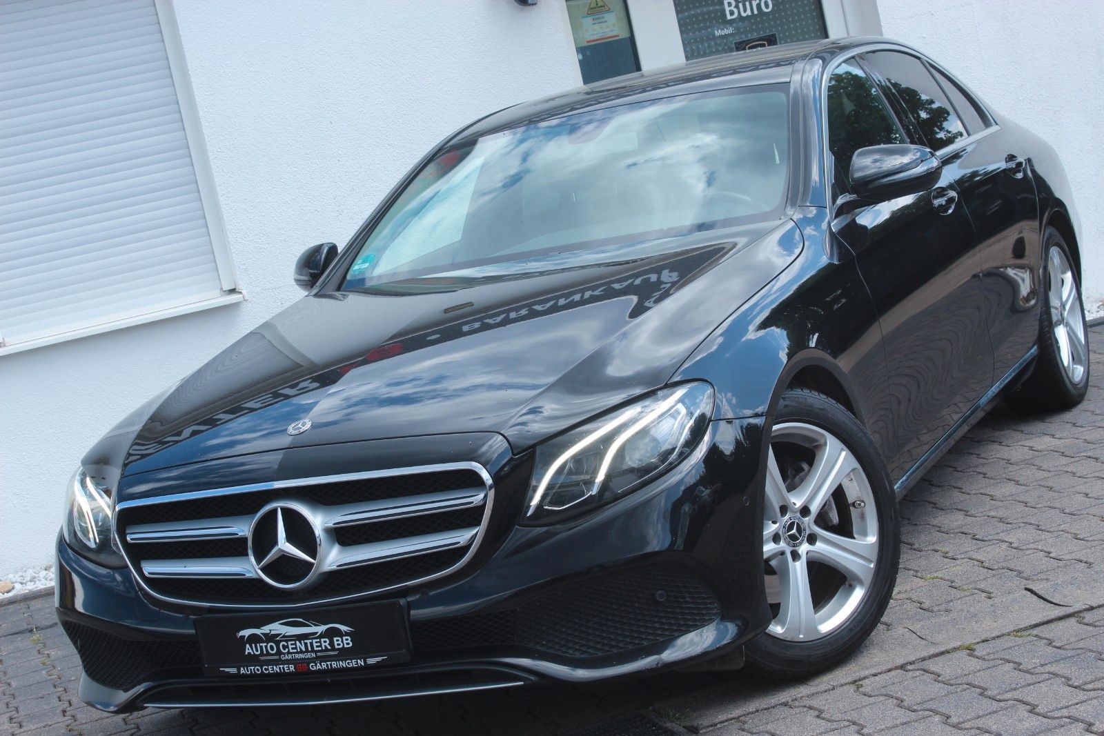 Mercedes E 220 - 1