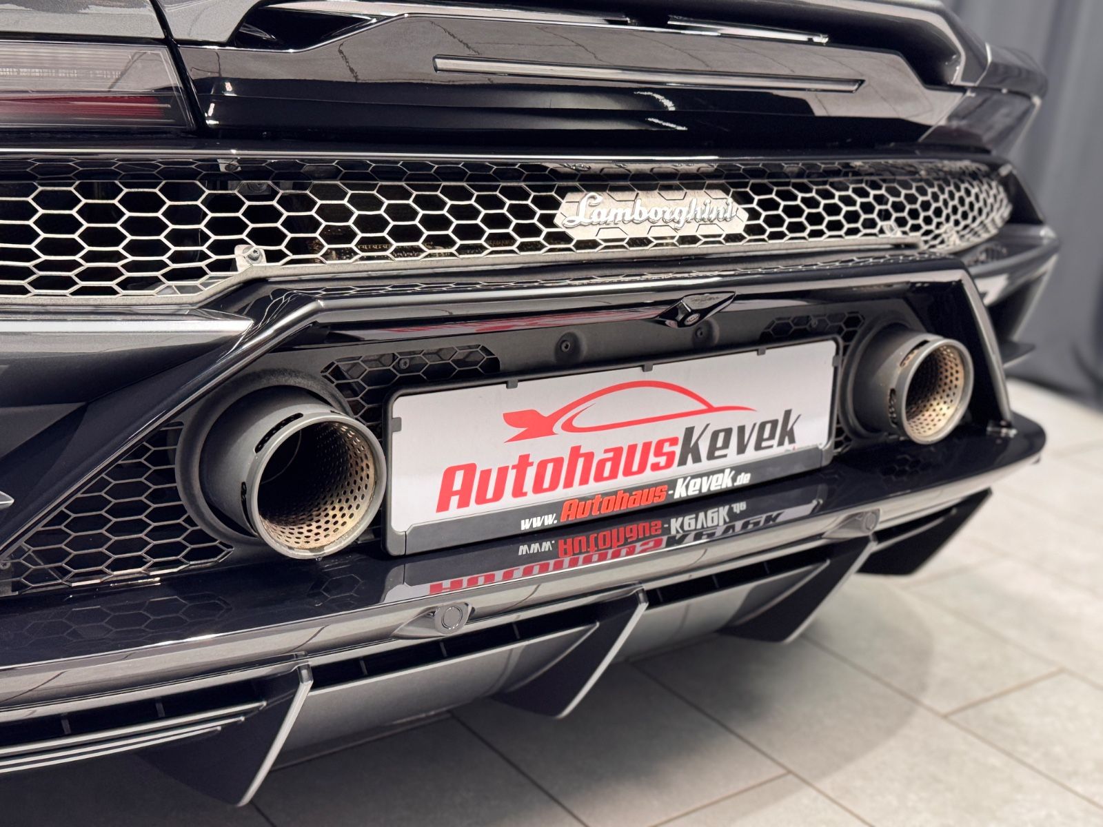 Fahrzeugabbildung Lamborghini Huracan EVO LP640|LIFT|SENSONUM|KAMERA|AD PERSON
