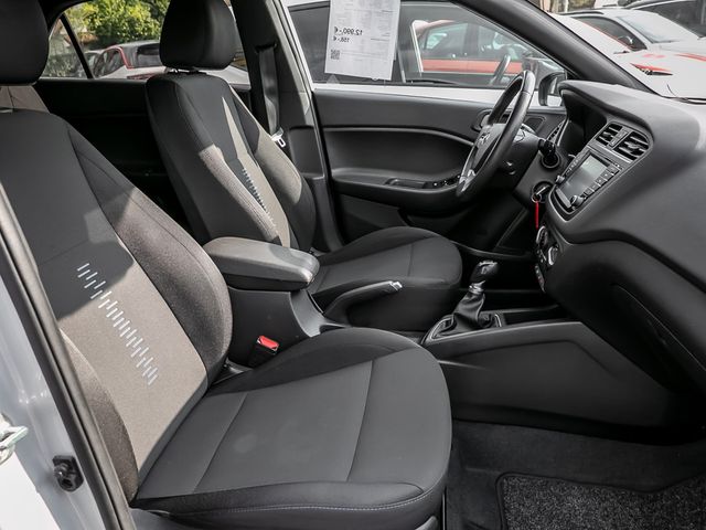 Hyundai i20 Passion Plus Navi SHZ LenkradHZG Spurhaltea.