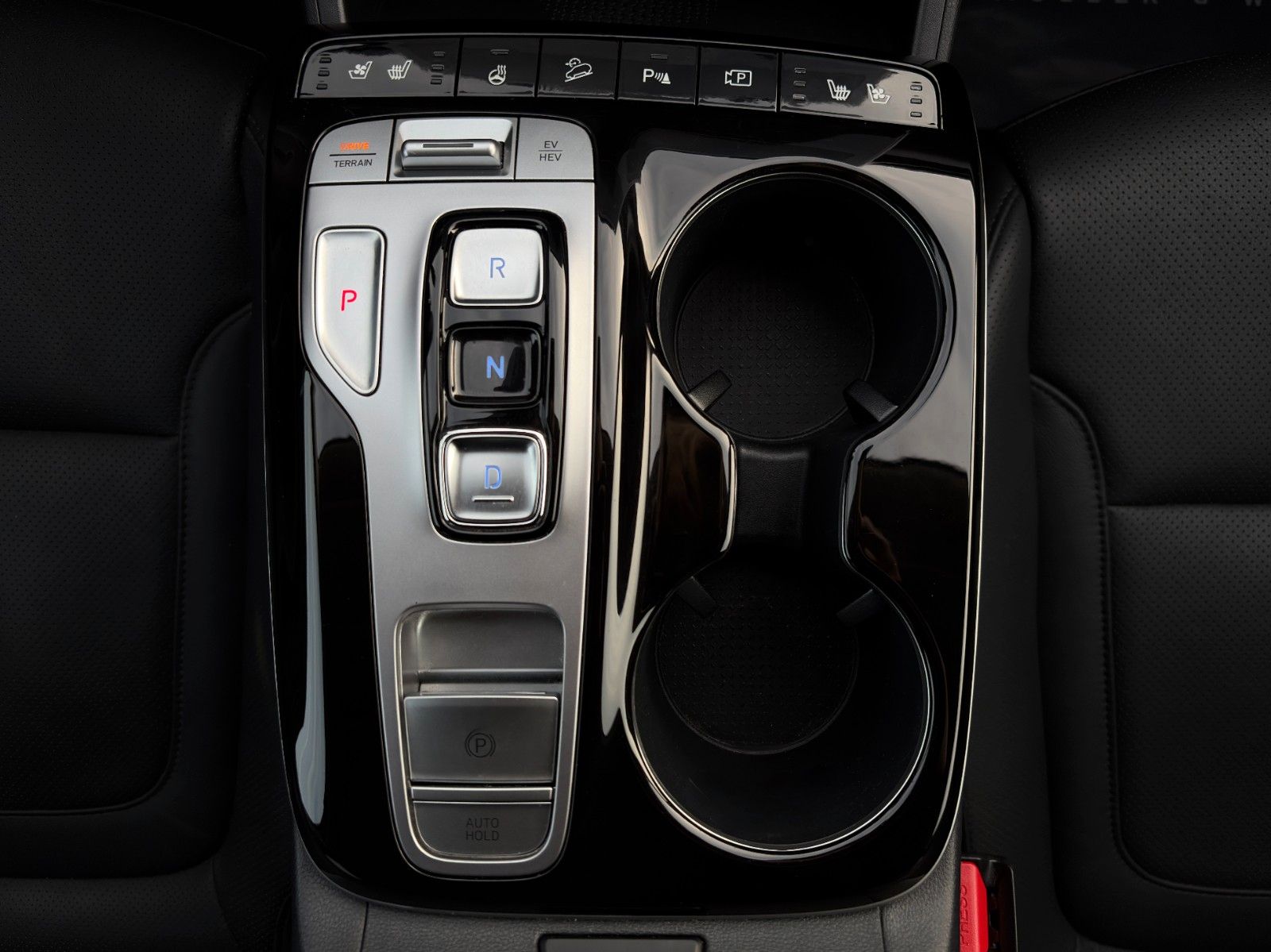 Fahrzeugabbildung Hyundai Tucson 1.6 T-GDI PHEV 4WD Prime Leder 360° ACC