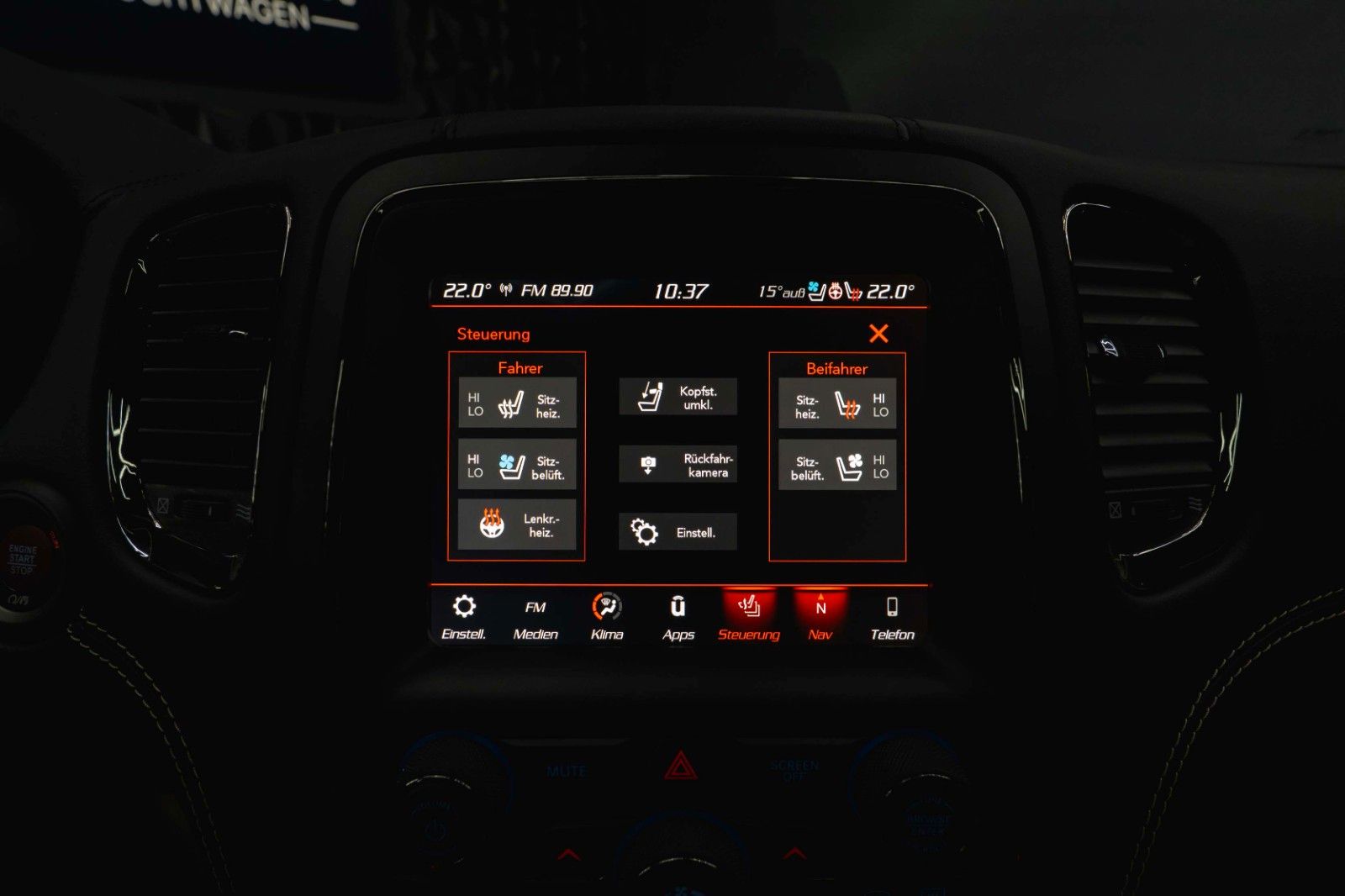 Fahrzeugabbildung Dodge Durango 6.4 V8 SRT Performance 4x4 Night-Paket