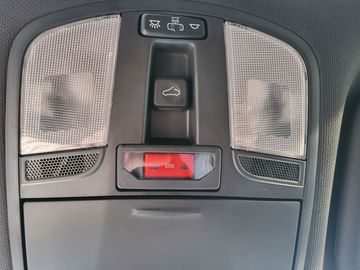 Fahrzeugabbildung Hyundai i30 1.5 T-GDI 7-DCT 48V N-Line ASSI PANO SITZP.