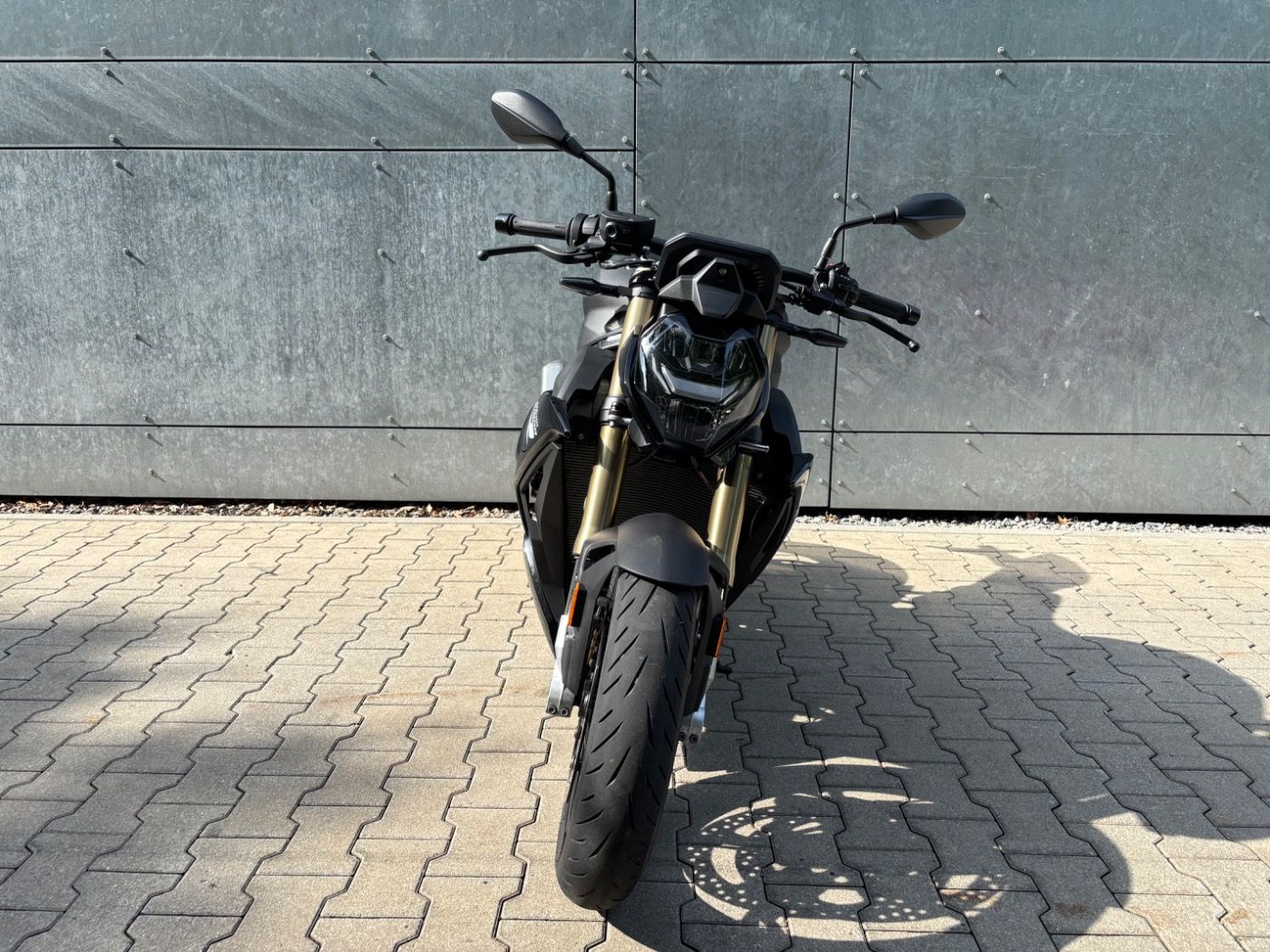 Fahrzeugabbildung BMW S 1000 R Komfortpaket, Dynamikpaket