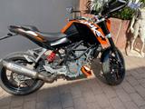 KTM Duke 125 Motor generalüberholt viel Zubehör  - KTM Motorräder in Freiburg