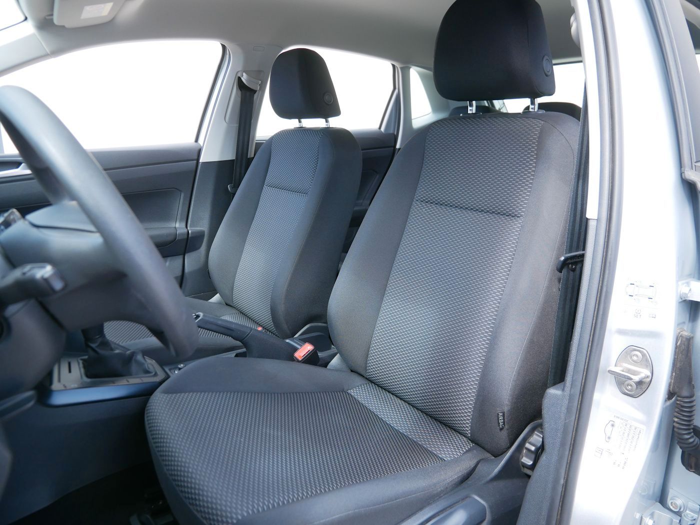 Fahrzeugabbildung Volkswagen Polo -VI 1.0 Trendline Klimaanlage Metallic