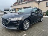 Ford Focus Titanium Sync 4 Navi Alufelgen LED - Ford Focus Neuwagen: Kombi