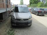 Renault Kangoo 1.6 16V 4x4 - Renault Kangoo mit Benzin-Antrieb: Allradantrieb, Kleinbus