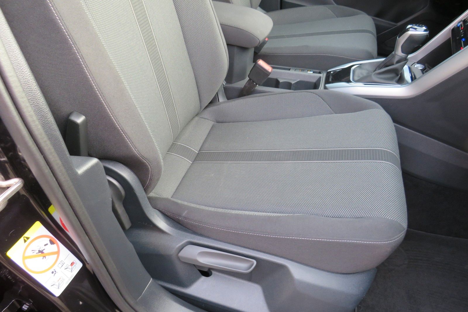 Fahrzeugabbildung Volkswagen T-Roc Life LED AHK KAMERA ACC NAVI 1.HD