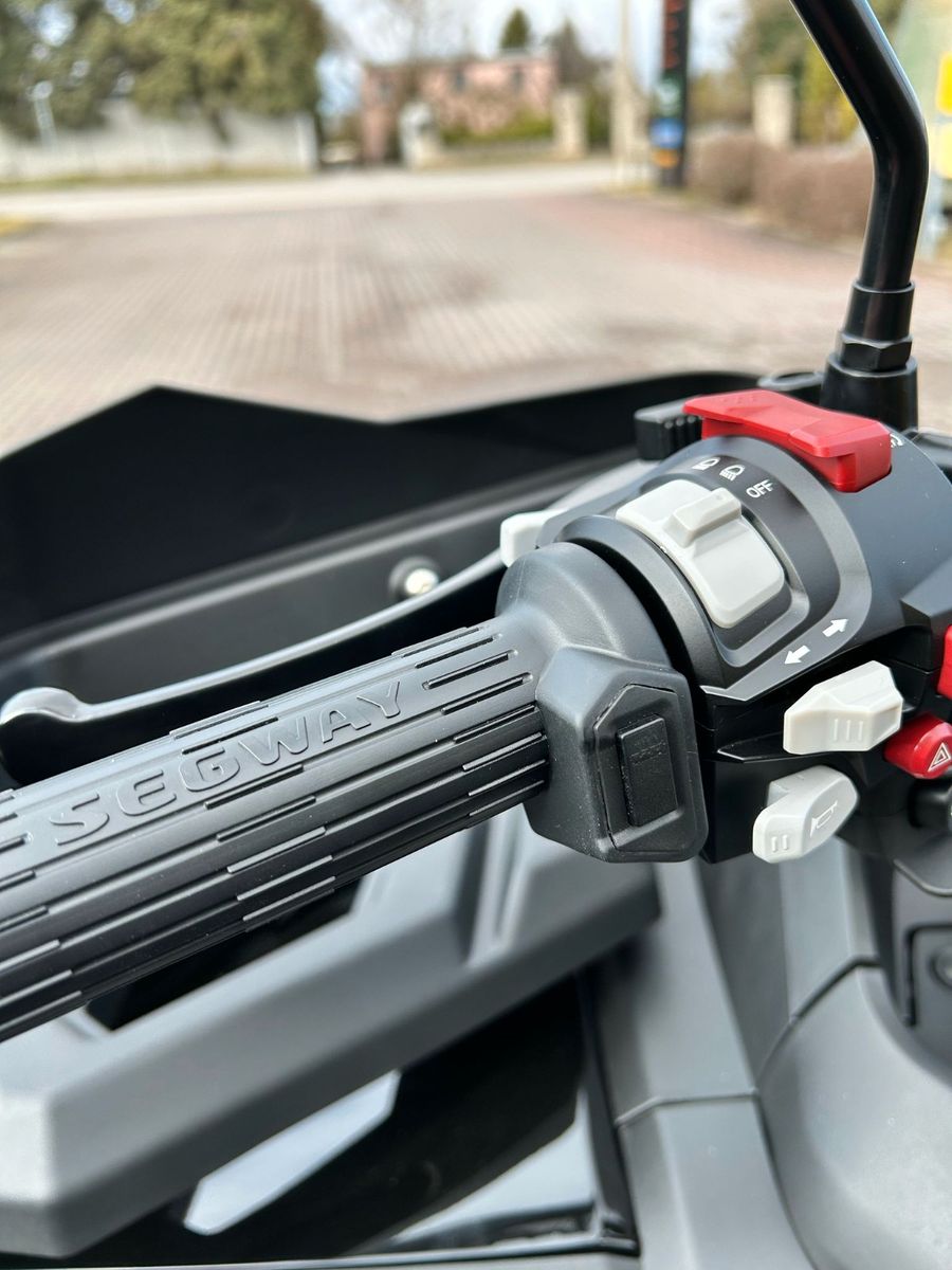 Fahrzeugabbildung Segway SNARLER AT10W ABS 2025