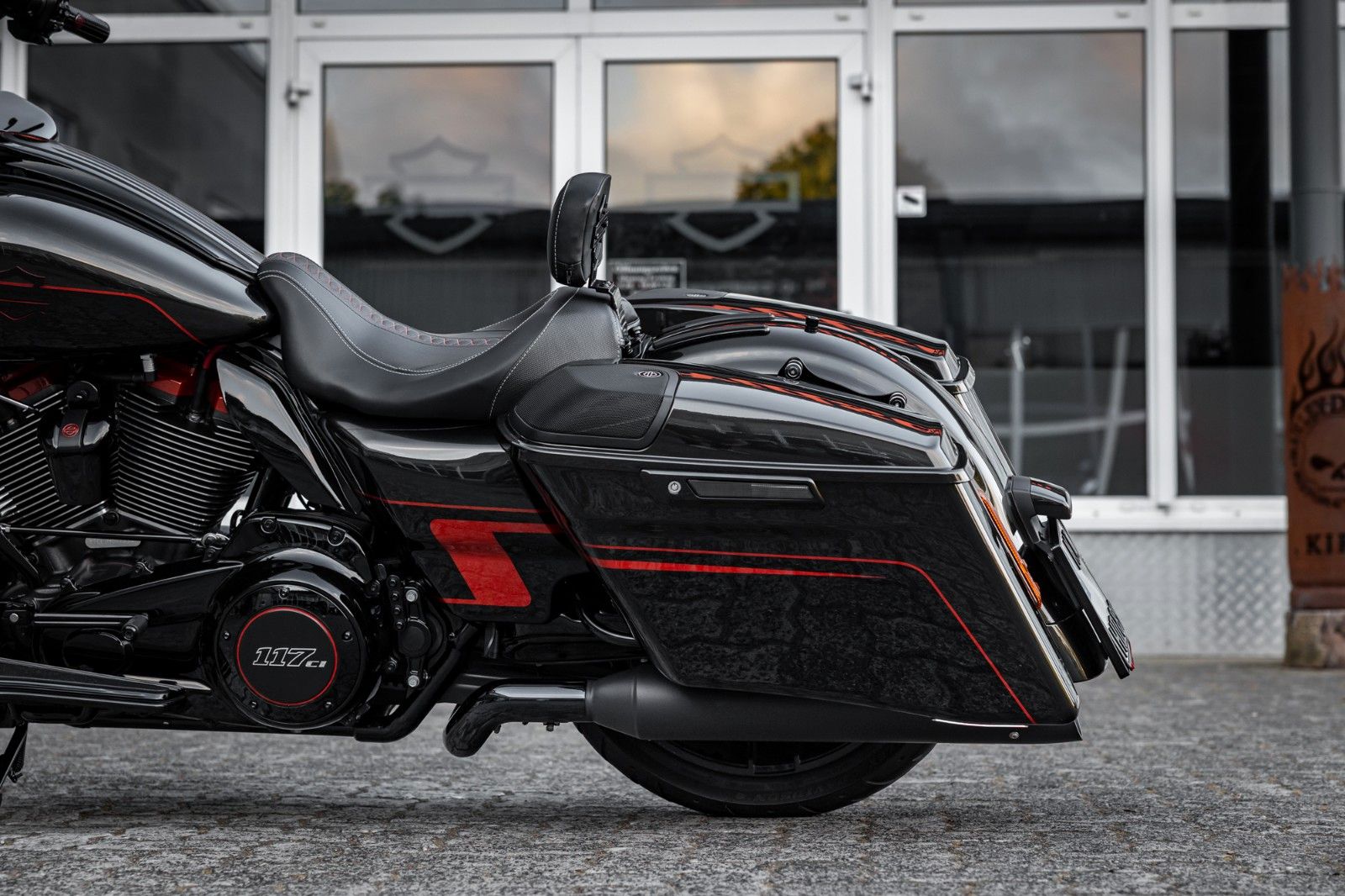 Fahrzeugabbildung Harley-Davidson CVO ROAD GLIDE 117 FLTRXSE - Kesstech -