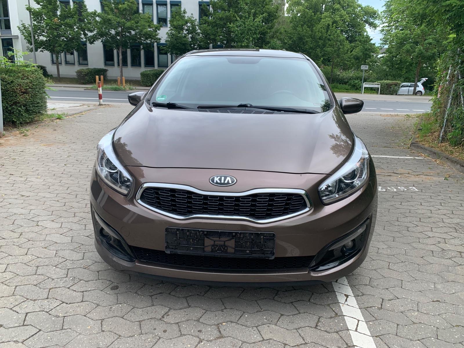 Kia ANDERE Ceed Edition 7
