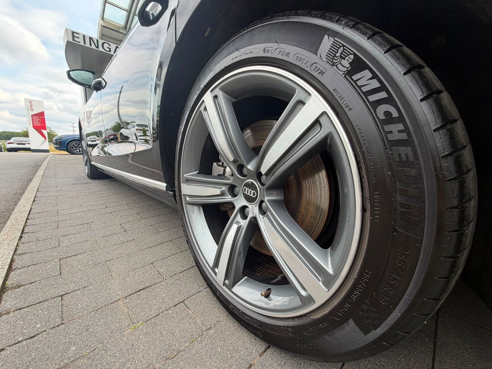 Audi A8 - Bild 9