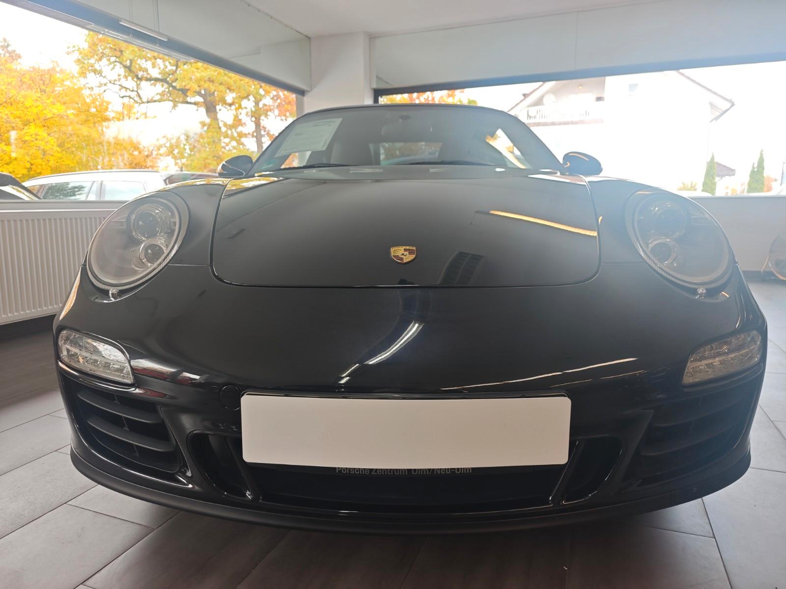 Porsche 997 Carrera 4 GTS Coupe*PCM*PASM*BOSE