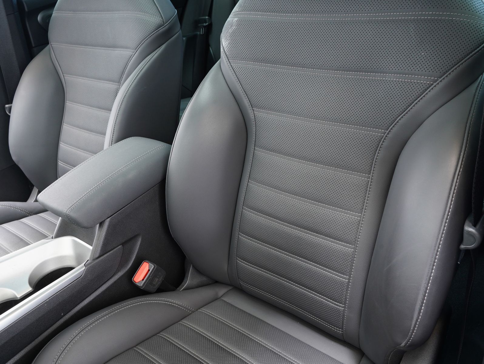 Fahrzeugabbildung Alfa Romeo Tonale 1.5 Mild Hybrid Veloce ACC/NAVI/PANO