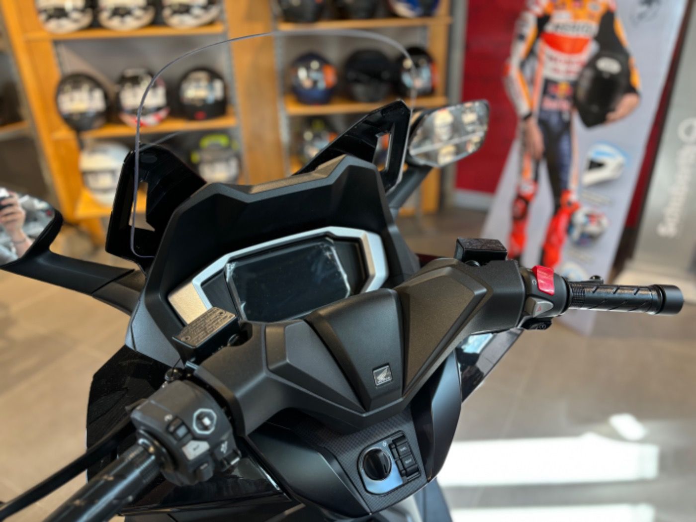 Fahrzeugabbildung Honda Forza 350 NSS 350 2025