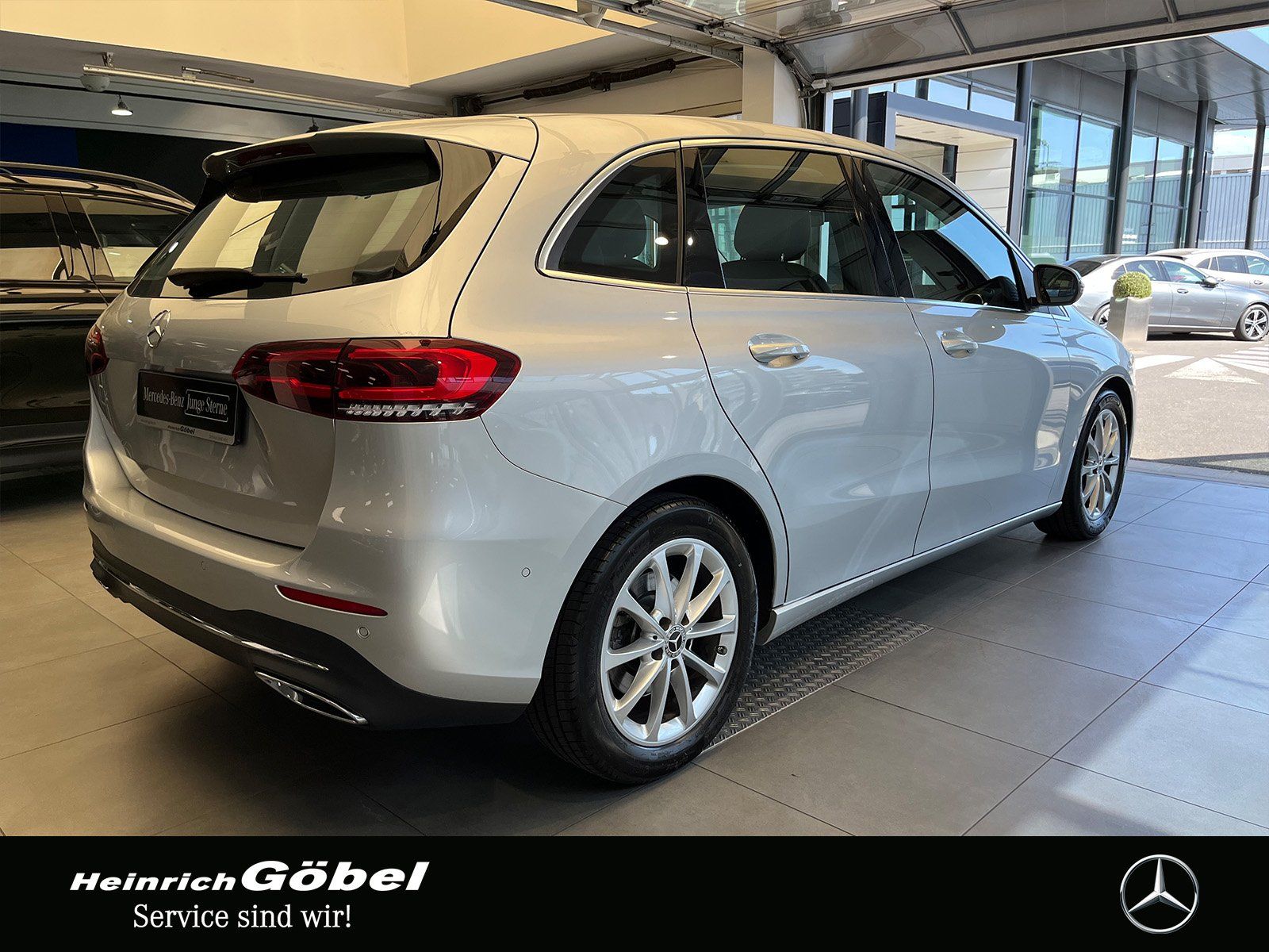 Fahrzeugabbildung Mercedes-Benz B 200 PROGRESSIVE+AHK+KAMERA+LED+MBUX+CARPLAY