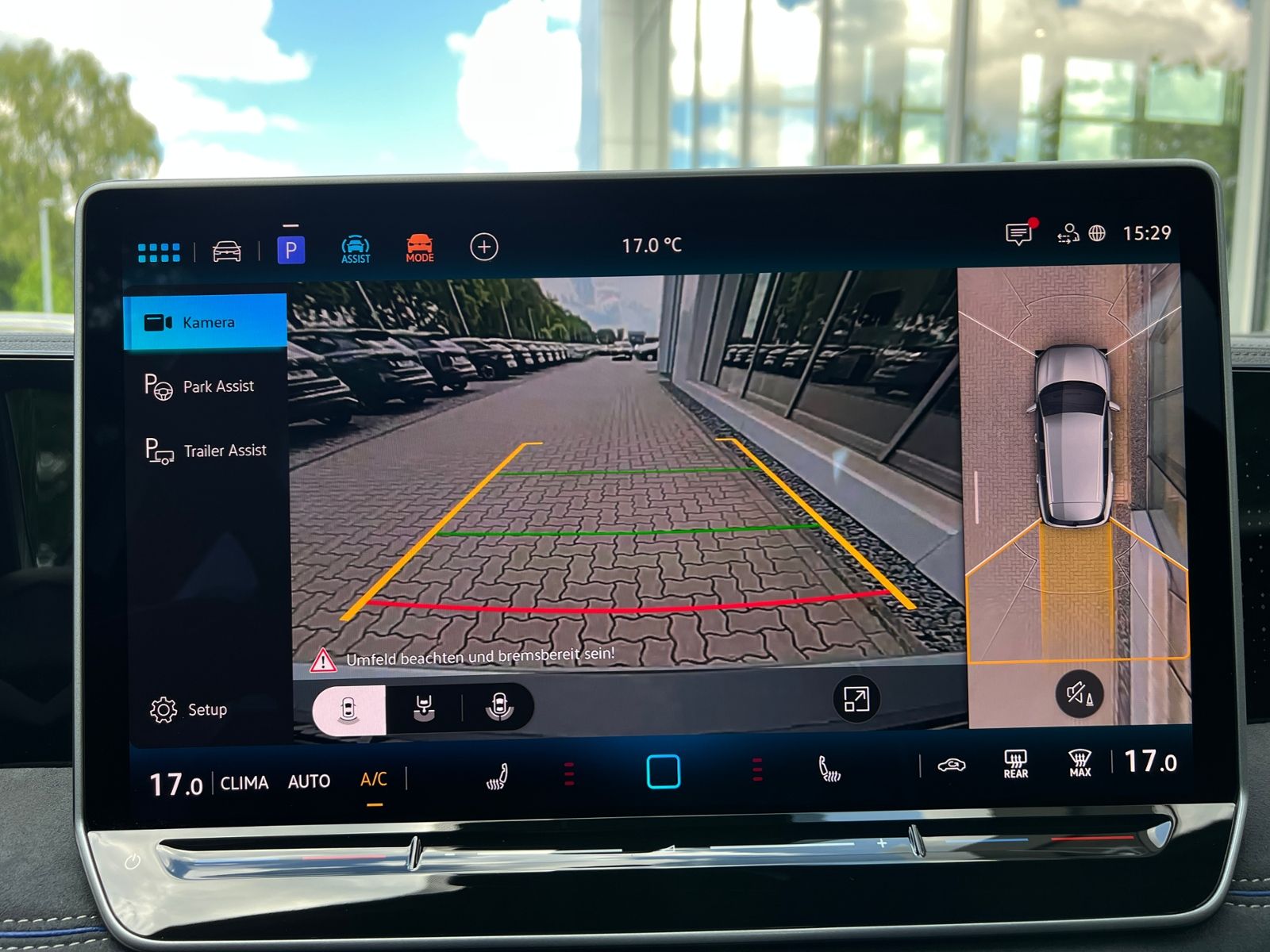 Fahrzeugabbildung Volkswagen Tiguan R-Line 1.5 eTSI DSG *AHK, IQ.Light, ACC,