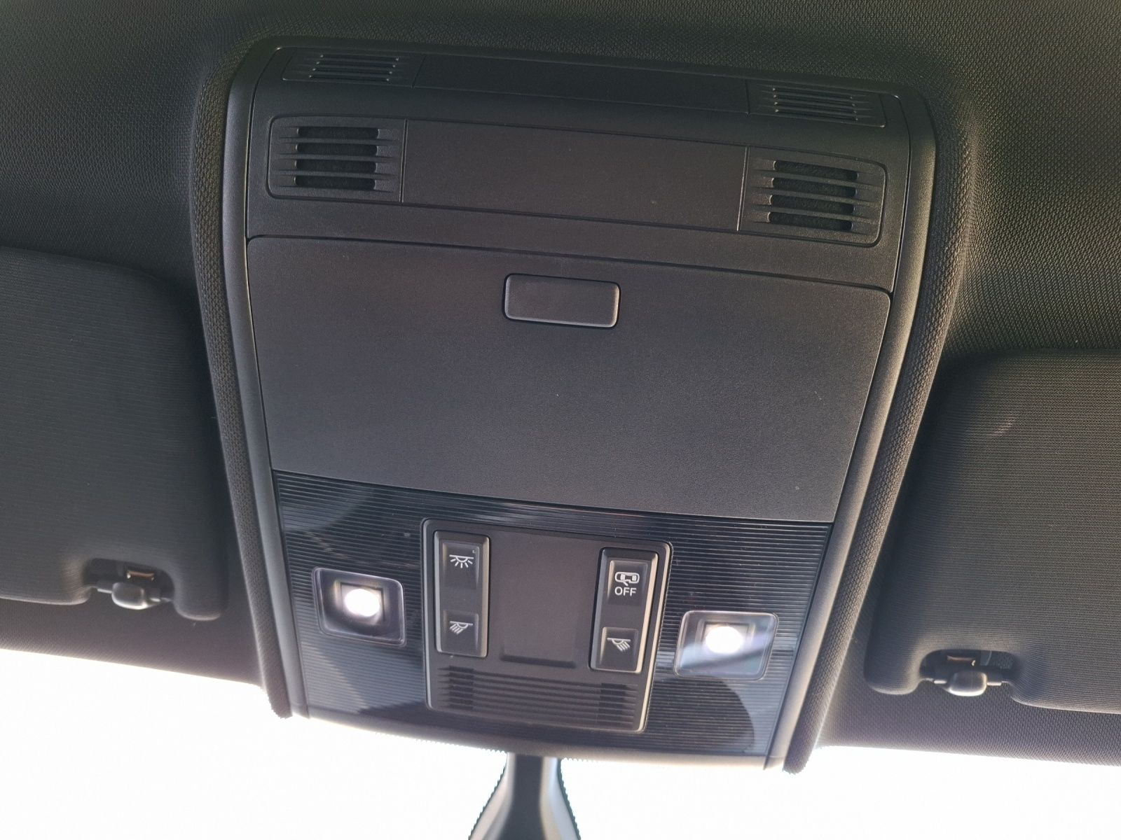 Fahrzeugabbildung Volkswagen Polo DSG Highline R-Line LED Navi AID ACC RFK be