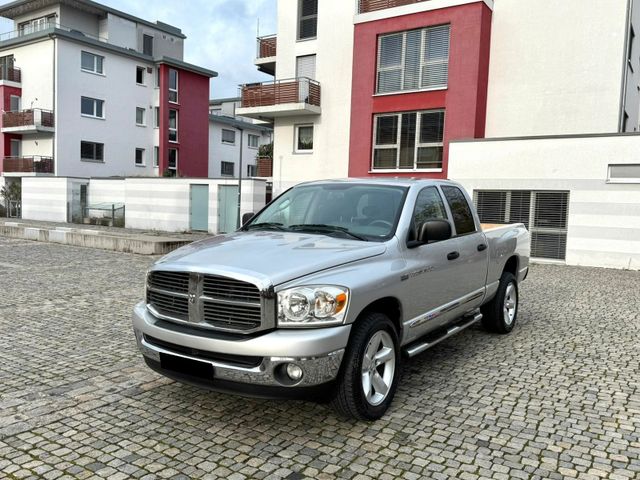 Dodge RAM 5,7 Hemi V8 Laramie 4X4 LPG/Gas Top Zustand