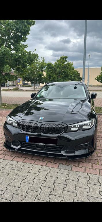 Image of BMW 330