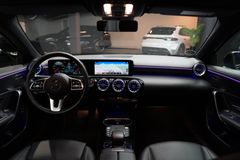 MERCEDES-BENZ A 200 d Limousine 4Matic*CAM*AMBIENTE*PANO*SOUND
