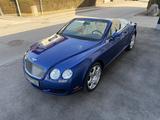 Bentley Continental GTC Mulliner - blaue Bentley Continental GTC