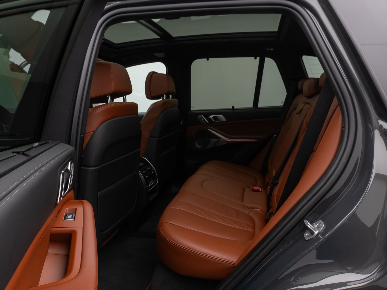 Fahrzeugabbildung BMW X5 xD40d M Sport B&W SoftClose Panorama HUD Voll