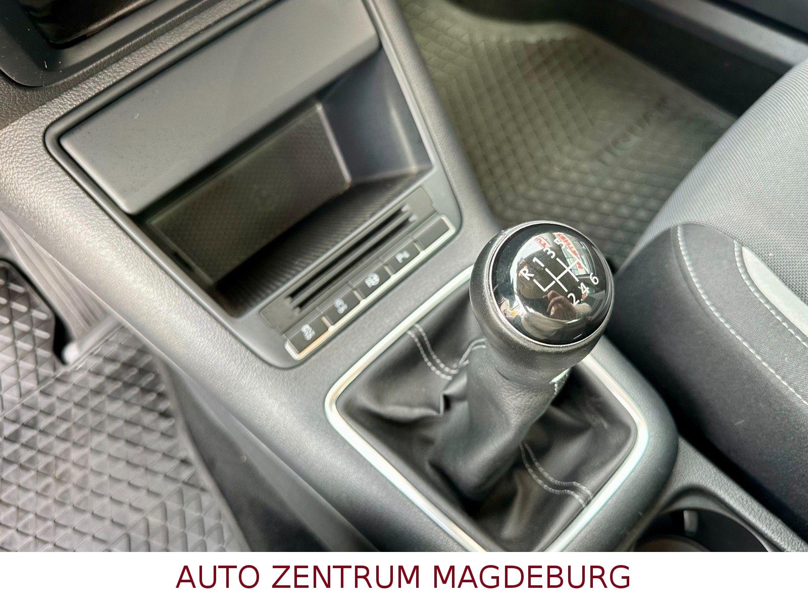 Volkswagen Tiguan Life *2.HAND*NAVI*AHK*TEMPOM.*SITZH.*PDC*